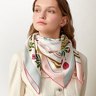 HERMES　カレウォッシュ90 LES LEOPARDS MODERNES Les Leopards Modernes wash scarf 90 | Hermès Singapore